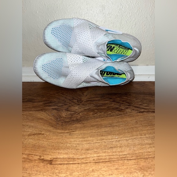 Nike Free Run Motion Flyknit 2 'White Polar Blue' Sample - Picture 8 of 8